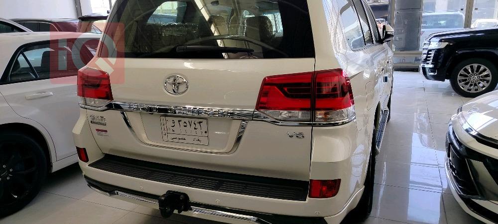 تويوتا لاندكروزر